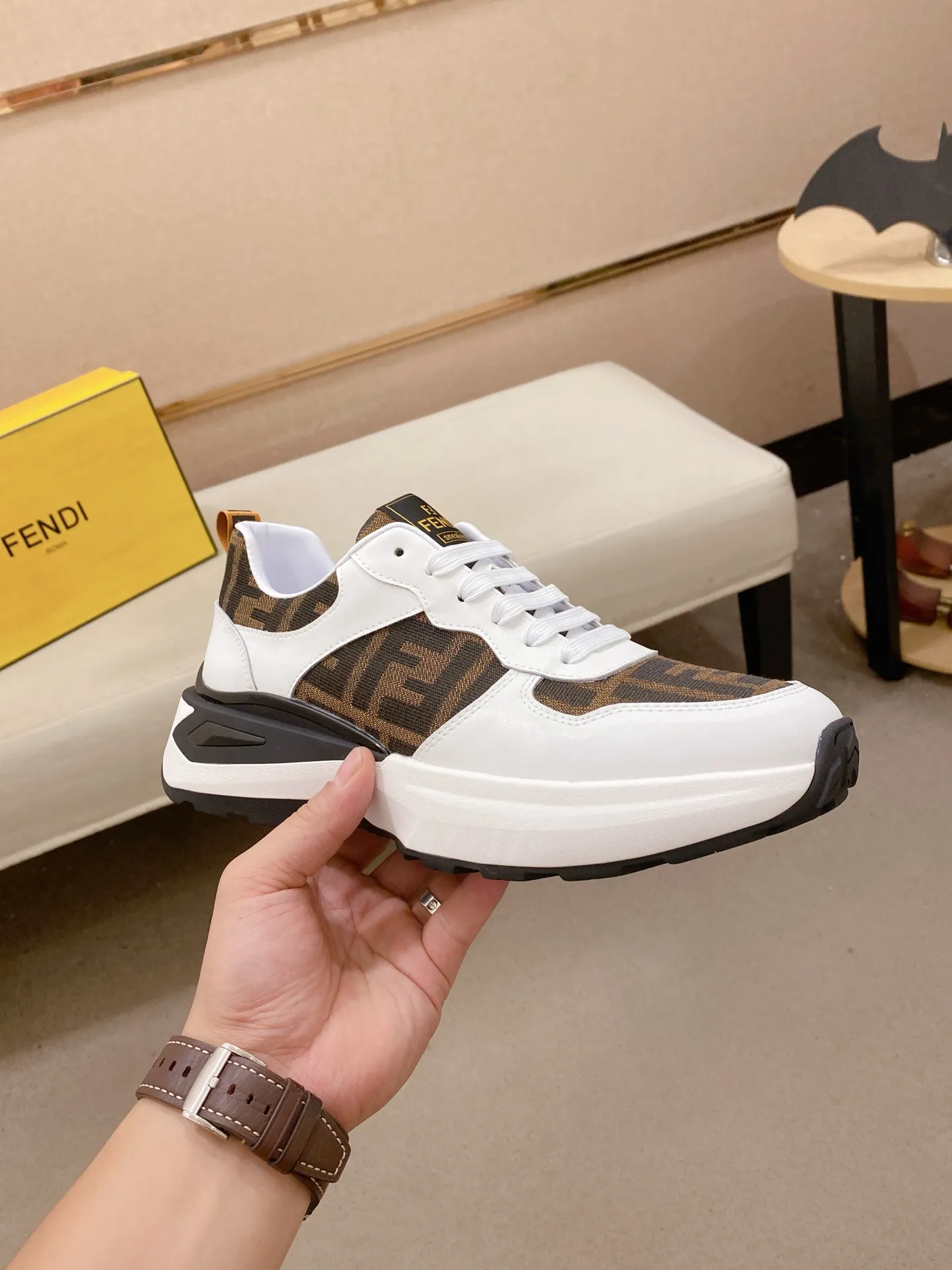 Men's shoes 💰 442💰 (FENDI) New style 👊🏻 upper 🇮🇹 imported cowhide fabric 🇩🇪 lining imported sheepskin lining. The original outsole is molded to reflect the identity of every man, and the upper foot is stable and elegant🚶🏻🚶🏻High-end customized original version📯No matter the wind or rain, the shoe last remains unchanged and can withstand the verification of time🔍️,🔵 Size: 38-44